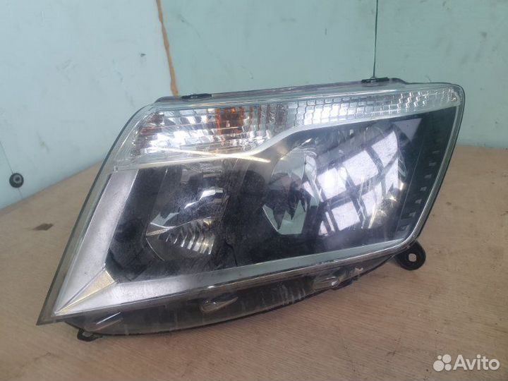 Фара передняя левая Nissan Terrano 2014