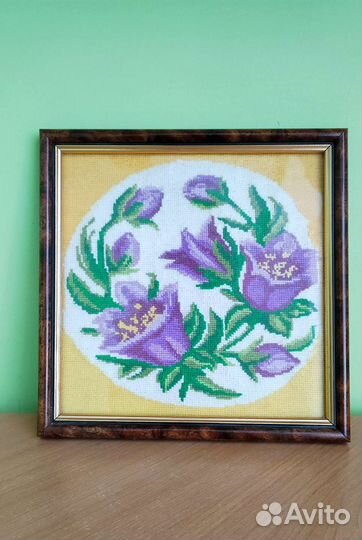 Картина вышивка крестиком 22*22см в раме