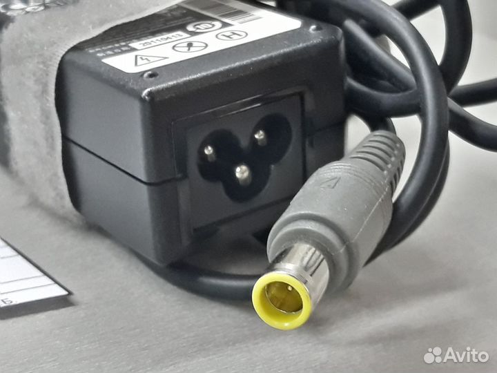 Блок питания для ноутбука Lenovo 20V 3,25A