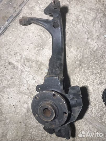 Поворотный кулак Audi C5
