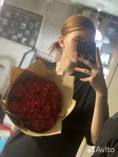 Розы из атласных лент