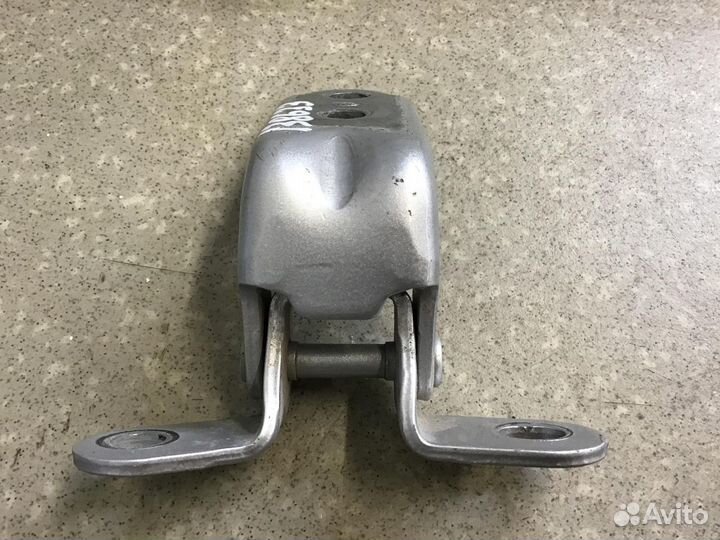 Петля двери задней правой нижняя Hyundai Solaris 2