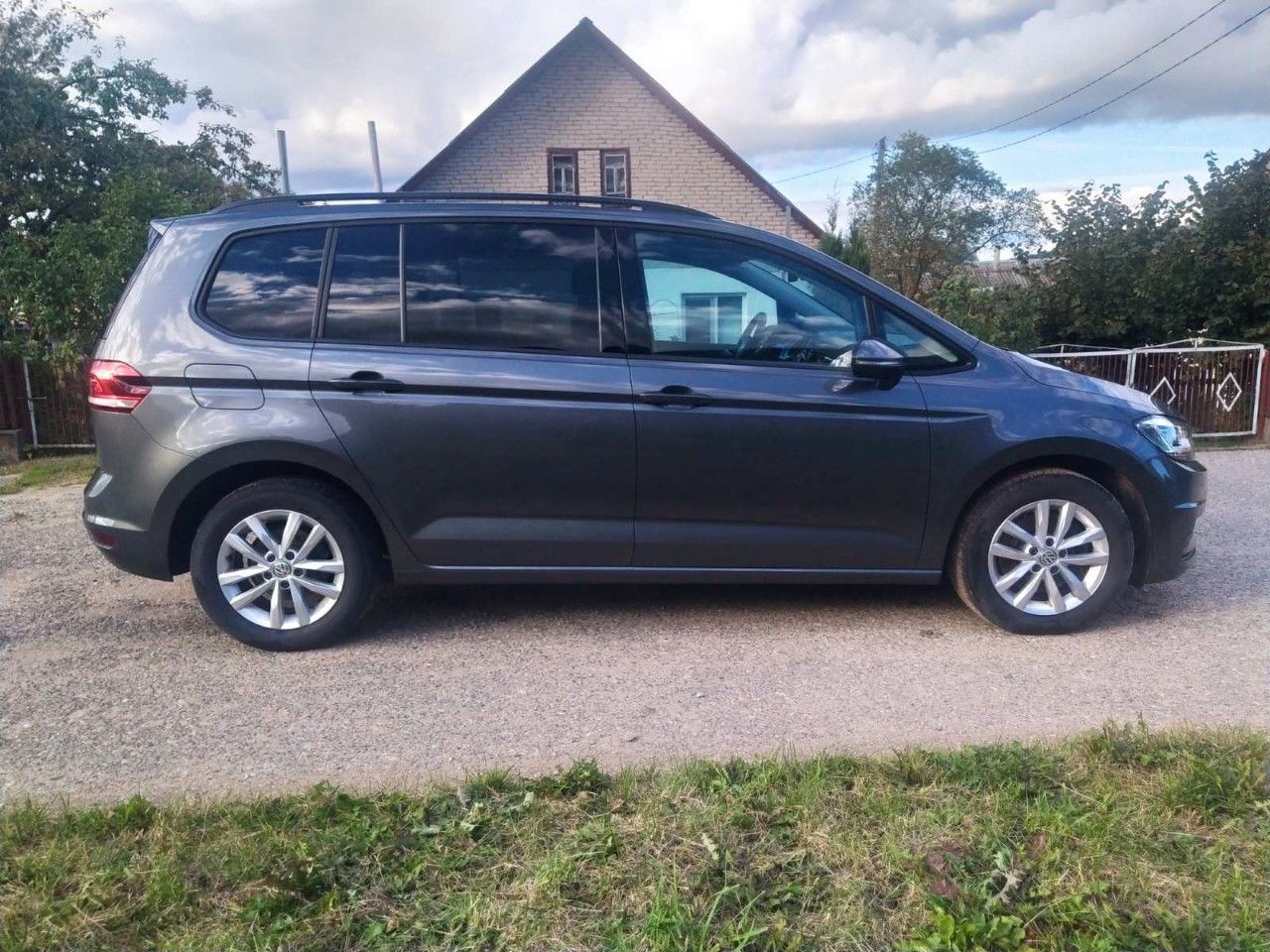 Volkswagen Touran: фото владельца