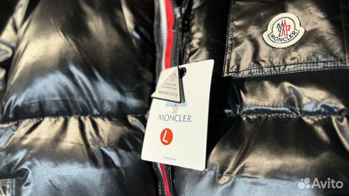 Пуховик Moncler