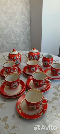 Чайный сервиз и бокалы