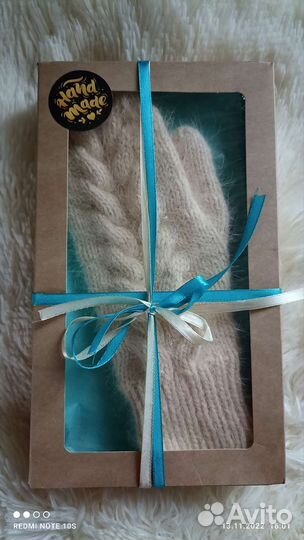 Варежки вязаные женские