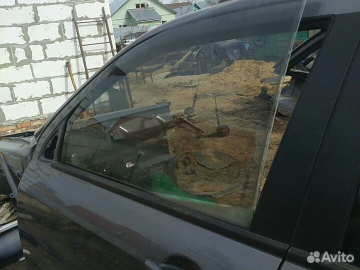 Стекло передней левой двери Mitsubishi Outlander