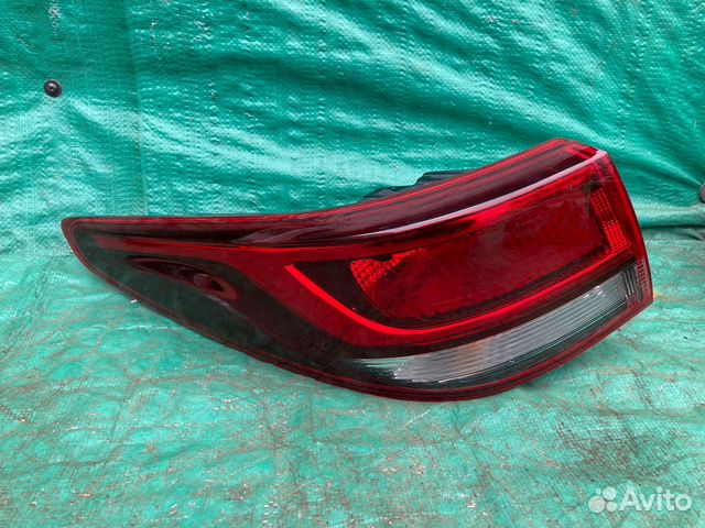 Фонарь задний наружный левый Kia Rio 2020+