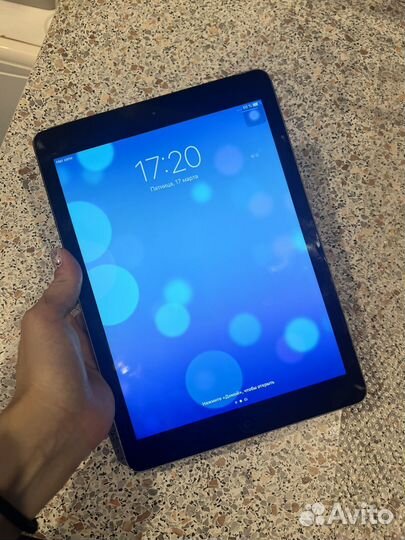 iPad air (wifi + cellular)