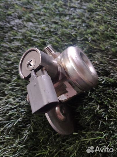 Топливный насос высокого давления Bmw M5 F10 S63