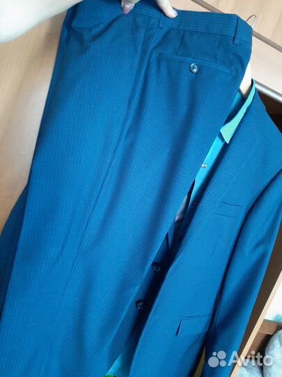 Продам деловой костюм мужской