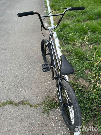 Трюковой велосипед BMX