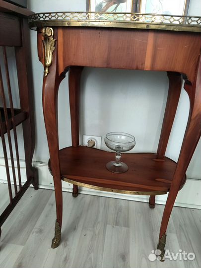 Антикварная консоль в стиле Людовика XV