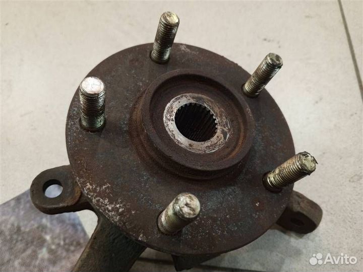 Кулак поворотный передний левый Mitsubishi Pajero