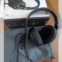 Akg k361