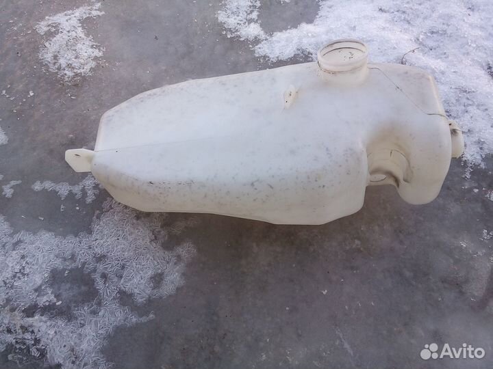 Бачок омывателя logan 2