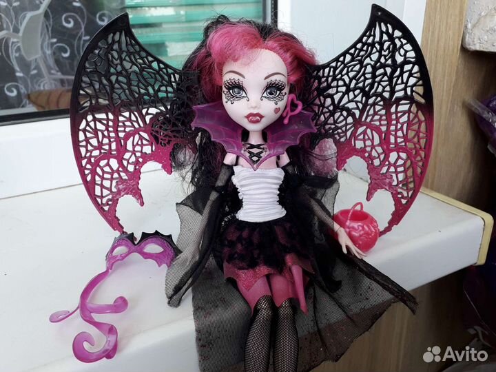 Кукла Монстер Хай Дракулаура маскарад
