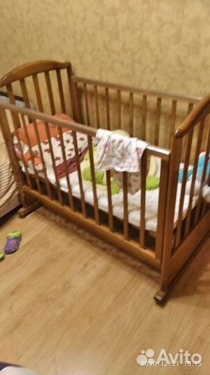 Детская кроватка качалка