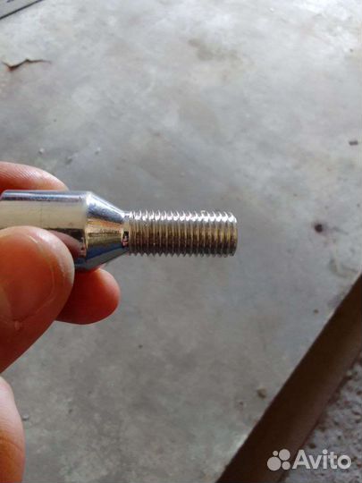 Колесные болты