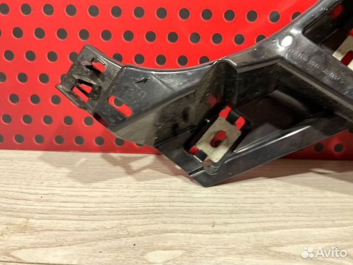 Кронштейн бампера Mercedes-Benz Gle W166 2018