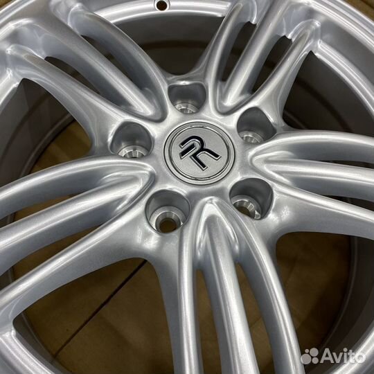Диски новые 17 дюймов 5/114,3
