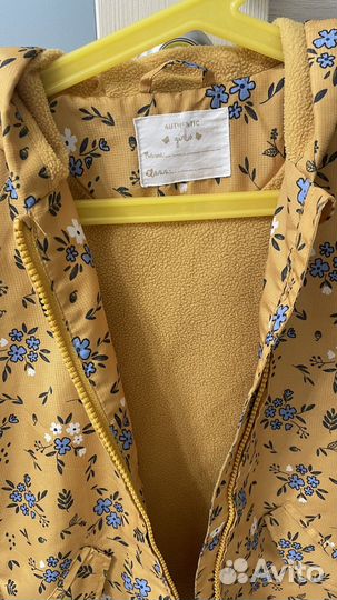 Куртка ветровка на флисе р. 122