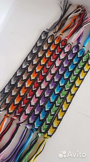 Фенечки из мулине и бисера