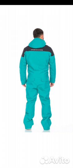 Горнолыжный комбинезон