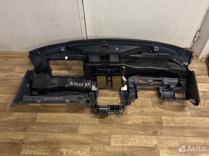 Панель приборов (торпедо) Ниссан Альмера N16