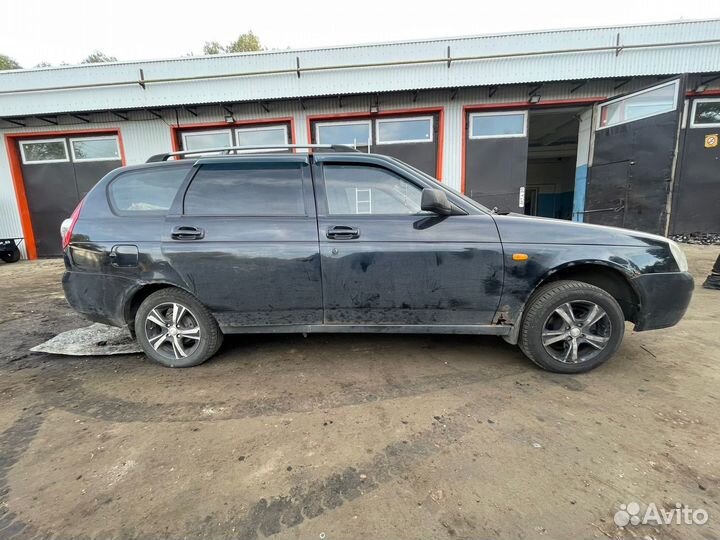 В разборе ваз 217130 приора универсал 2010г