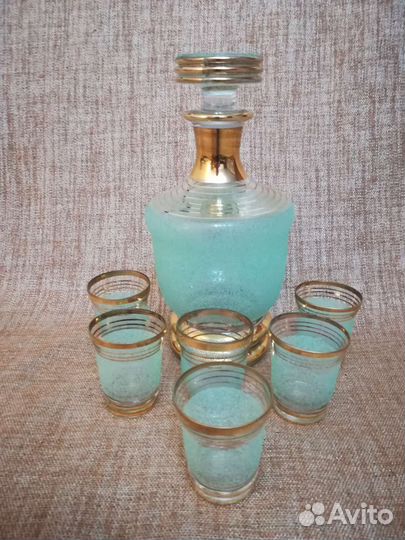Графин и 6 стопок. СССР. Толстое стекло. Позолота