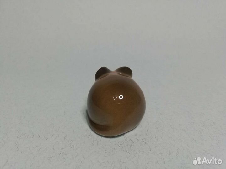 Фарфоровая статуэтка Мышка