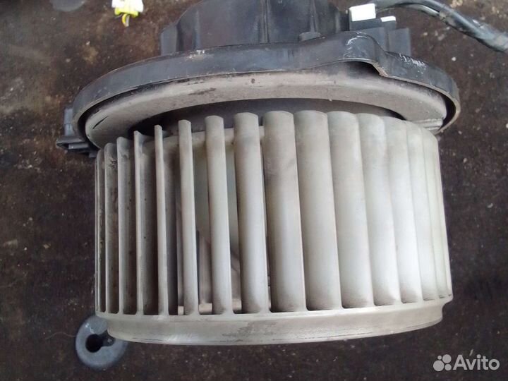 Моторчик отопителя для Mitsubishi Galant 8 USA