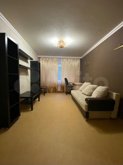 2-к. квартира, 56 м², 2/5 эт.