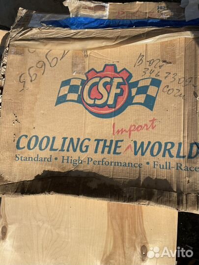 Радиатор охлаждения Jeep grand cherokee