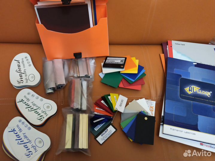 Раскладки бумаги и виниловой пленки образцы