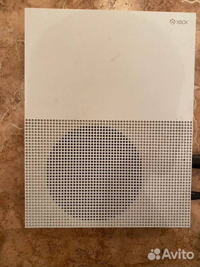 Xbox one s 1tb с играми
