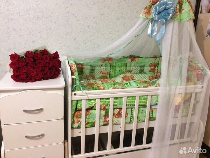 Детская кроватка трансформер с маятником