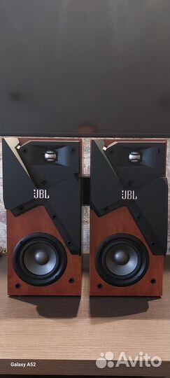 JBL Studio 130