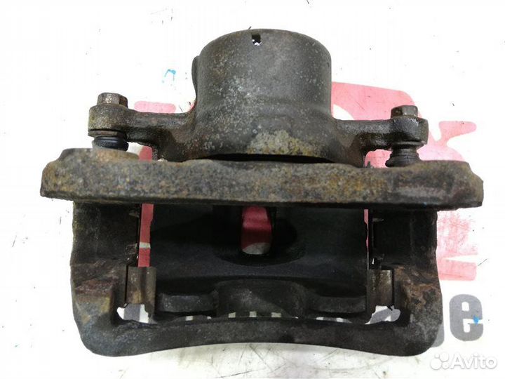 Суппорт передний правый Hyundai Galloper D4BF 2001