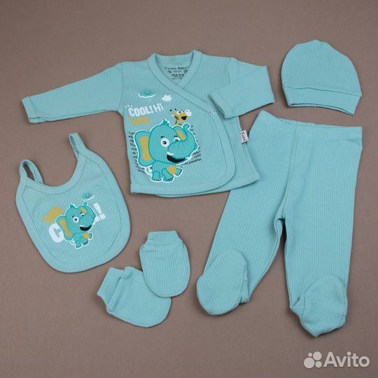 Одежда для новорожденных на мальчика и девочку