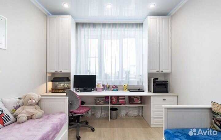 Подростковая Рабочая зона у окна