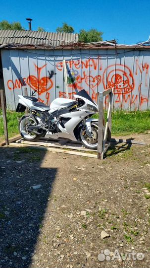 Yamaha yzf r1 2005