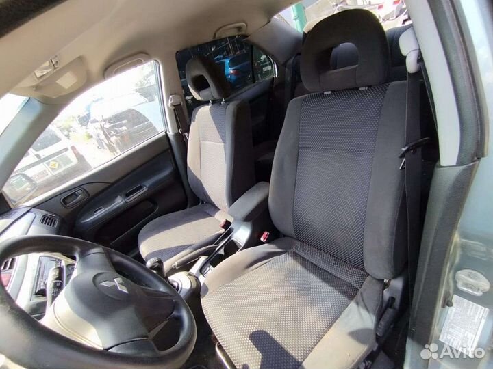 Комплект передних сидений, Lancer 9