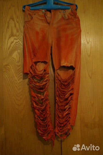 Джинсы очень рваные кровь кастом