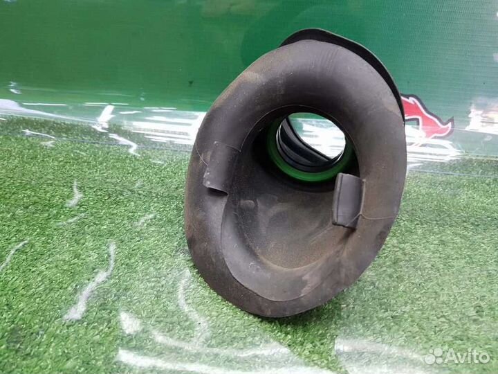 Пыльник рулевой колонки Bmw 5 E39 M54B30 2003