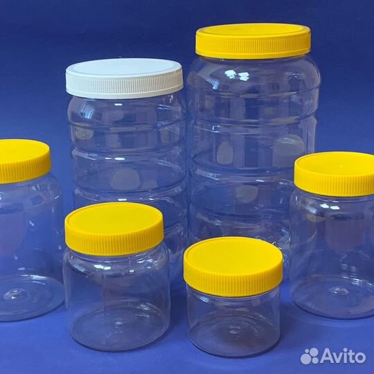 Пластиковые банки с крышкой