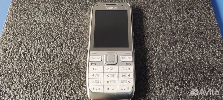 Nokia E52