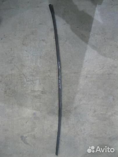 Уплотнитель стекла передней двери от VW Touareg 2