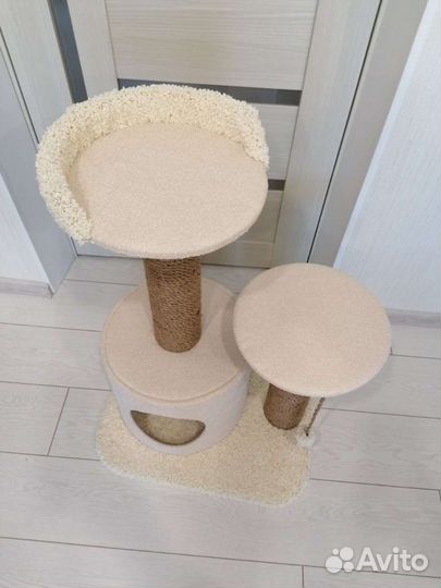 Домик с когтеточкой для кошек